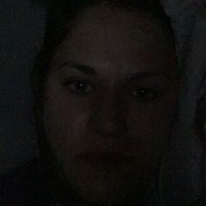 Meet your Posher, Claire